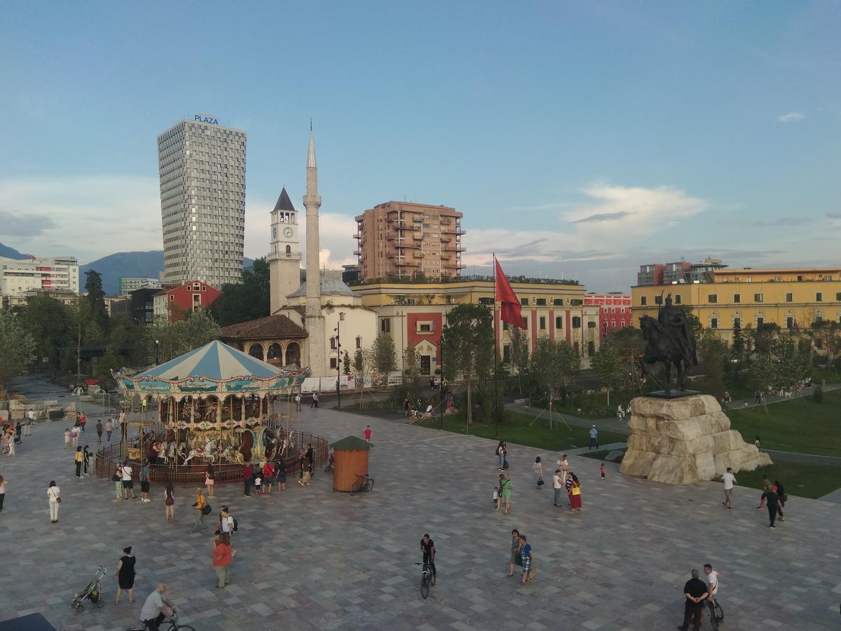 Tirana City Center Lejlighed Eksteriør billede